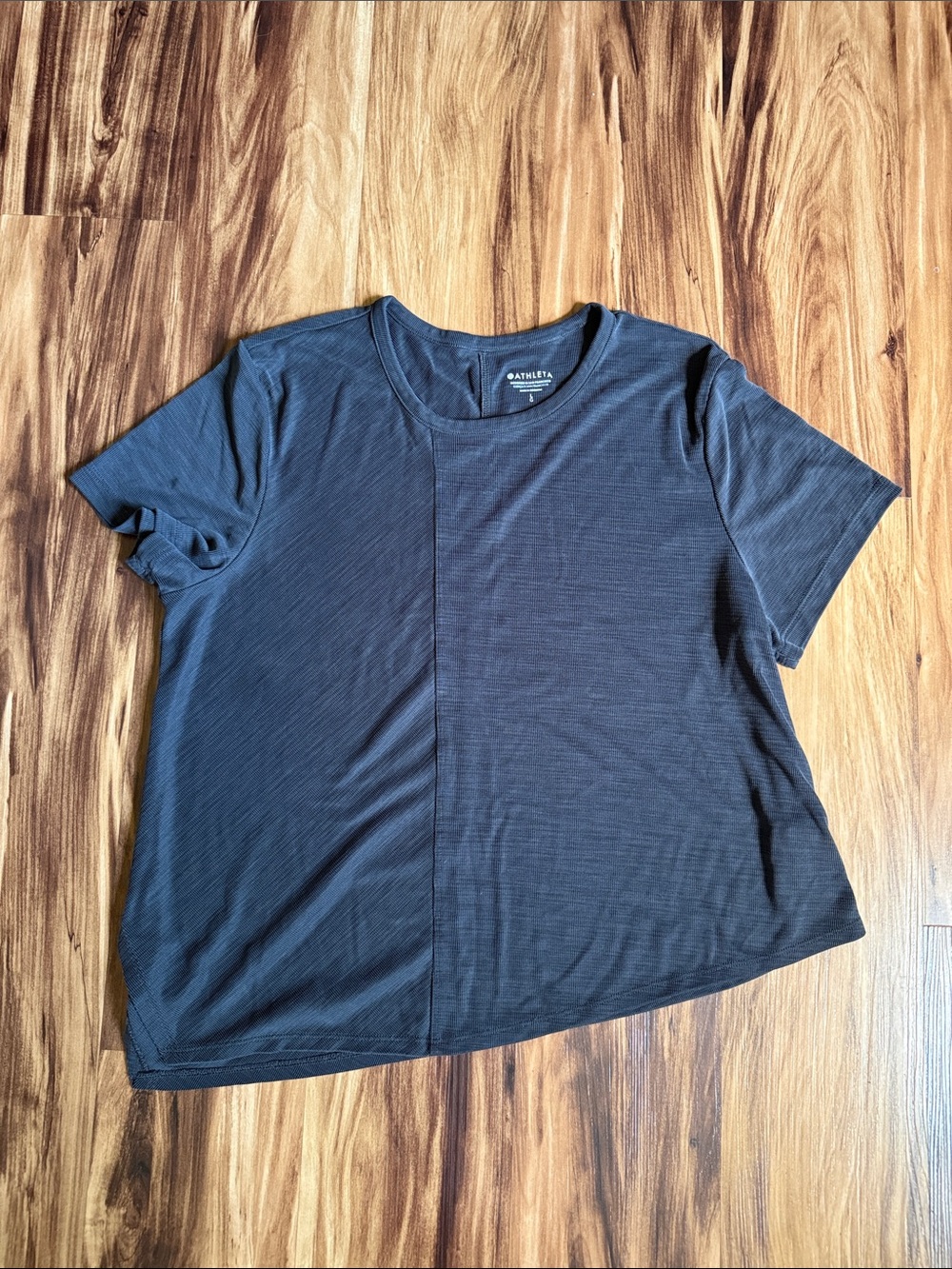 Athleta Women’s Asymmetrical Hem Shirt